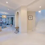 Maison Privee - Private Pool & Beach Access Villa With Cinematic Vws